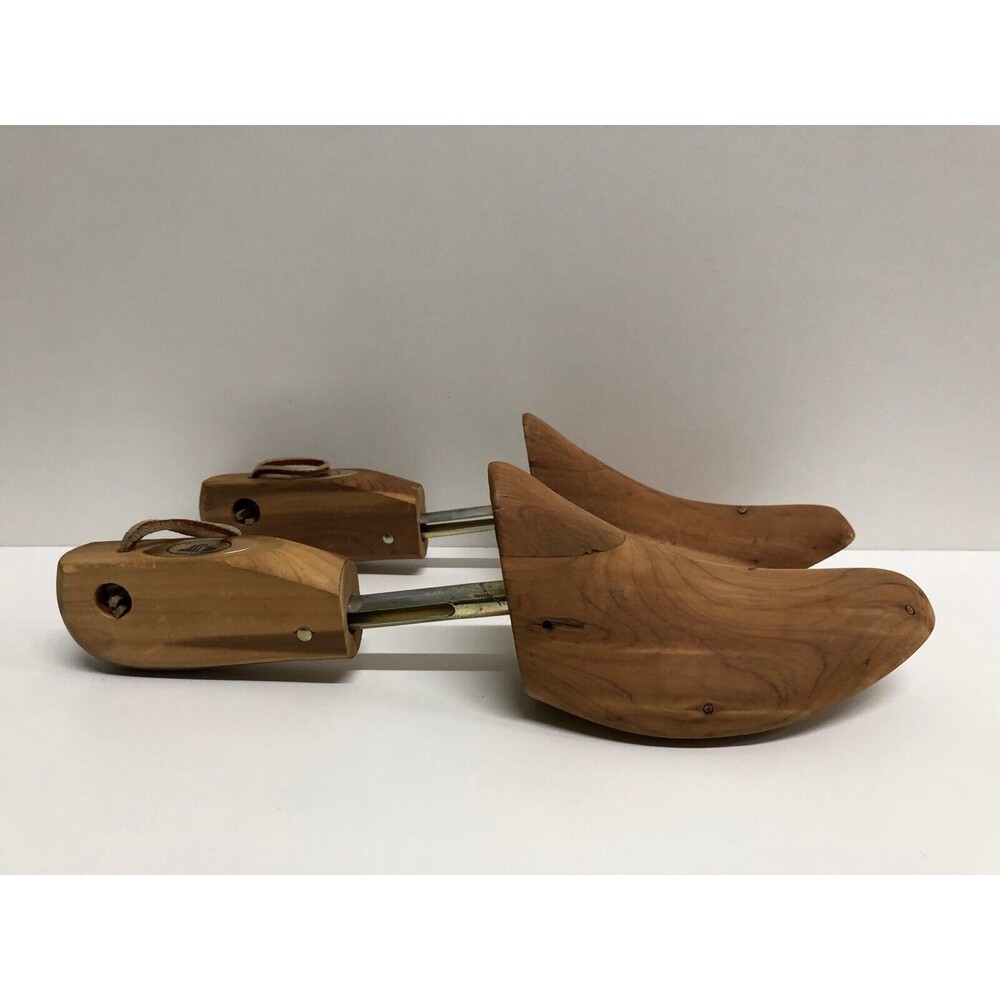 Mc Culley's Highlands,Inc Rochester Shoe Tree Co Cedar Shoe Tree USA made SZ  L